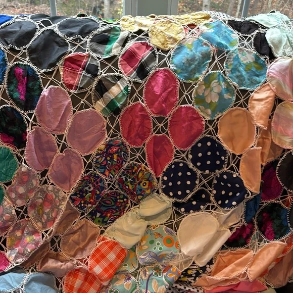 Yo yo Quilt top VTG fabric 63” x 94” crochet bed cover wall hanging art granny - Picture 15 of 15